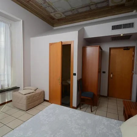 Soana Affittacamere 2*